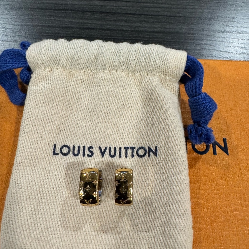 LOUIS VUITTON EARRINGS